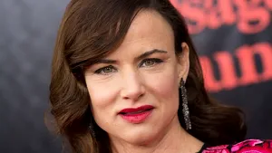 Ce-l leagă pe Quentin Tarantino de Rage Against the Machine? Rebela Juliette Lewis vine în România