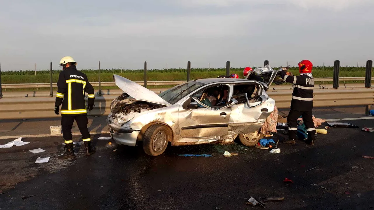 Accident cu opt răniţi pe Autostrada A1, în urma impactului dintre două maşini. Circulaţie blocată