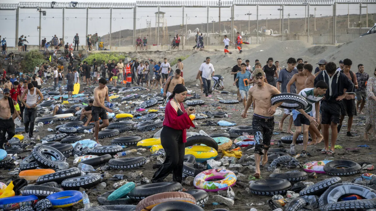 Ar putea fi exclusă Spania din spațiul Schengen din cauza crizei migranților din Ceuta?