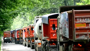 Circulaţia vehiculelor grele, interzisă de marţi, pe drumurile naţionale, între orele 10:00-20:00
