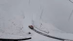 Circulația pe Transfăgărășan a fost închisă temporar din cauza ninsorii și a ceții. Anunțul CNAIR