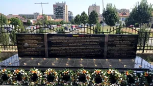 ISTORIA FĂRĂ PERDEA Marius Oprea / Lungul drum al partizanilor anticomunişti către un monument şi calea scurtă a Securităţii către ”eroii” ei