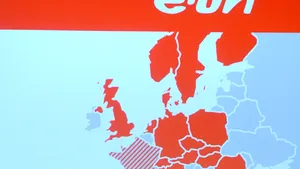 E.ON ar putea concedia până la 9.000 de angajaţi