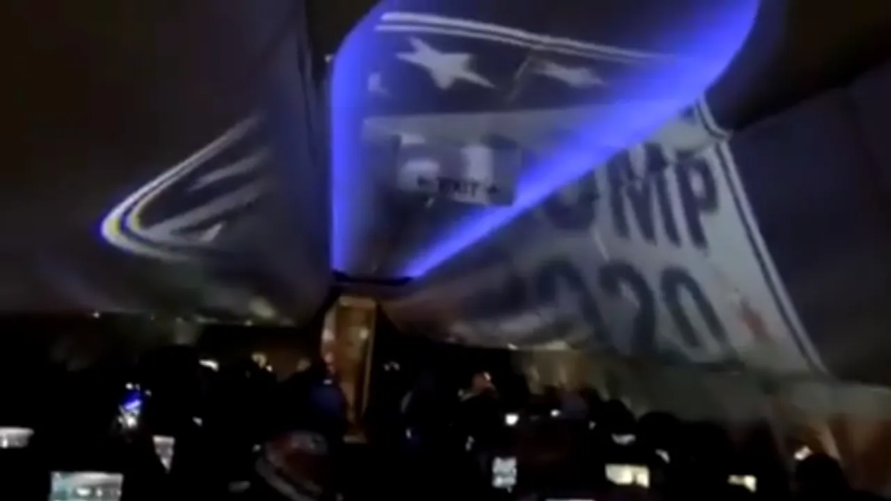 VIDEO Curse aeriene afectate de protestele din SUA: Imagini surprinse în aer, în timpul unui zbor