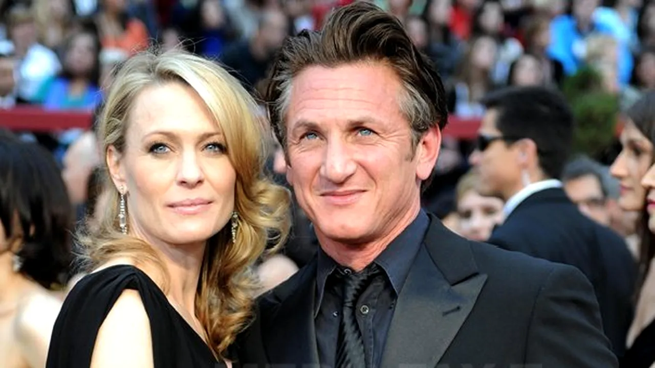 Sean Penn a divorţat