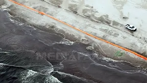 Furtuna Alex afectează operaţiunile de recuperare a petrolului din Golful Mexic