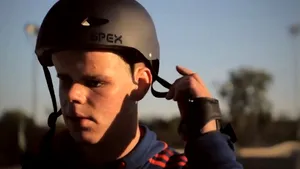 Povestea skaterului orb de la doi ani care a impresionat internetul: 