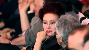 Politicienii reacţionează după moartea actriţei Stela Popescu | Dragnea: Lasă un gol imens în sufletele noastre / Ion Iliescu: Am cunoscut-o pe când era studentă, încă de atunci era foarte preţuită 