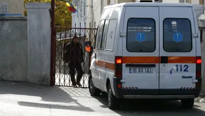 Spitalele intră de luni în carantină, pentru prevenirea răspândirii gripei AH1N1