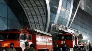 Mii de pasageri evacuaţi, după izbucnirea unui incendiu pe aeroportul Domodedovo din Moscova - VIDEO