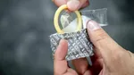 NYTimes: cel mai mare producător de prezervative din lume crește prețurile cu 30% din cauza războiului din Iran