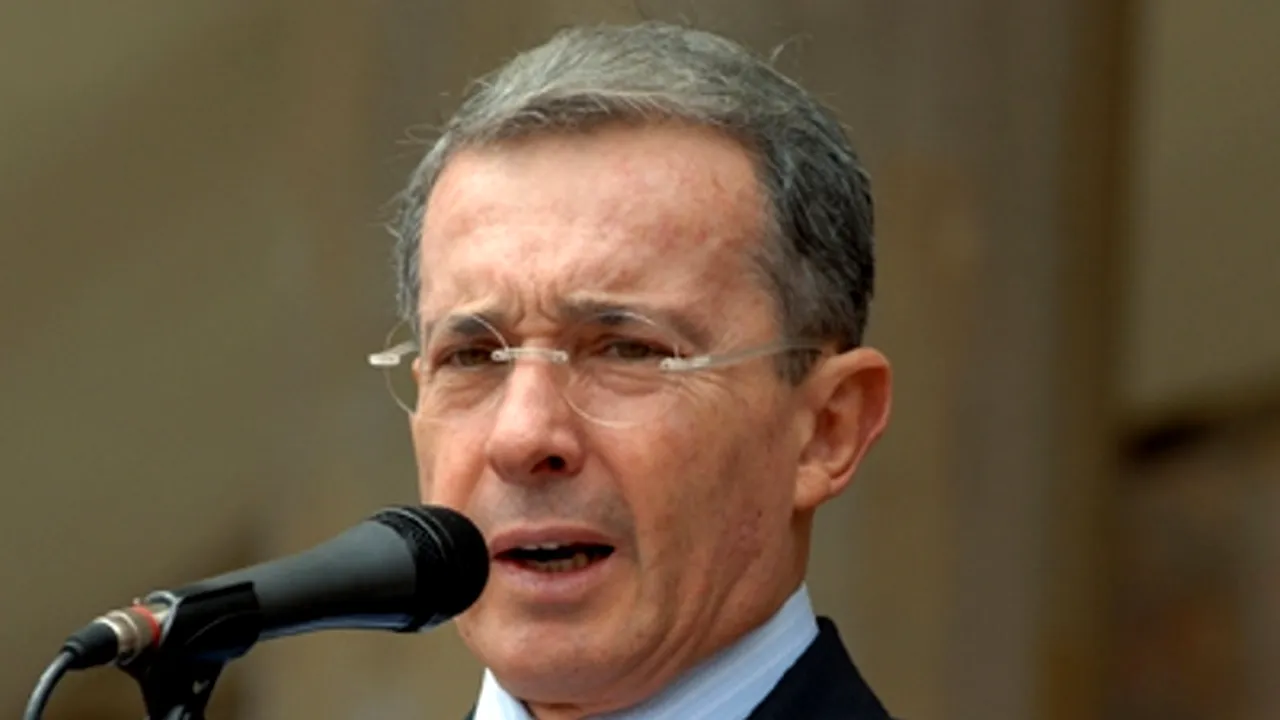 O bombă a fost găsită la Buenos Aires, acolo unde trebuia să vorbească fostul preşedinte columbian Alvaro Uribe