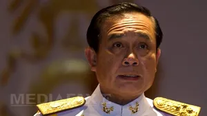Şeful juntei din Thailanda primeşte aprobarea regelui