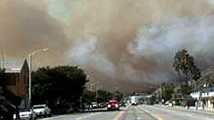 Cinci tineri arestaţi în cazul incendiului care a devastat în noiembrie cartiere din Malibu
