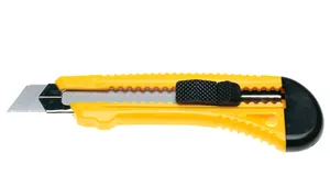 Incident grav într-un restaurant din România: Un client a găsit o lamă de cutter în mâncare