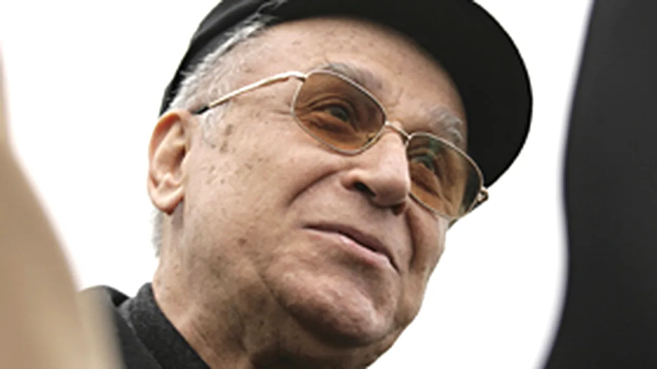 Romanian Ex Pres Says Revolution Shooters Were Pros