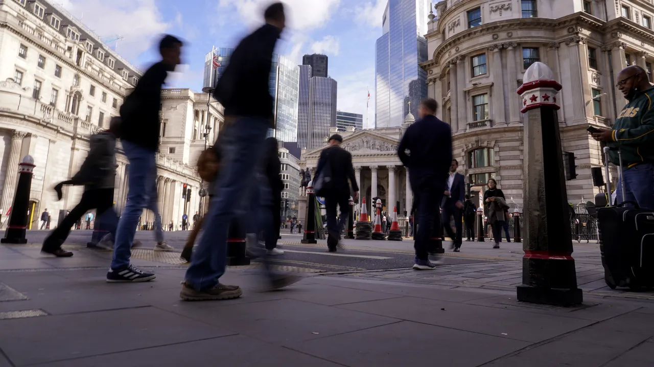 Un district din Londra vrea să interzică accesul maşinilor pe 75% din străzile sale