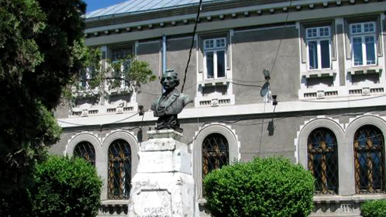 Bustul lui Grigore Alexandrescu a fost furat din Târgovişte. Poliţia a declanşat o anchetă
