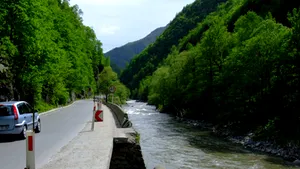 O hidrocentrală fără lac de acumulare va funcţiona din 2012 pe râul Jiu