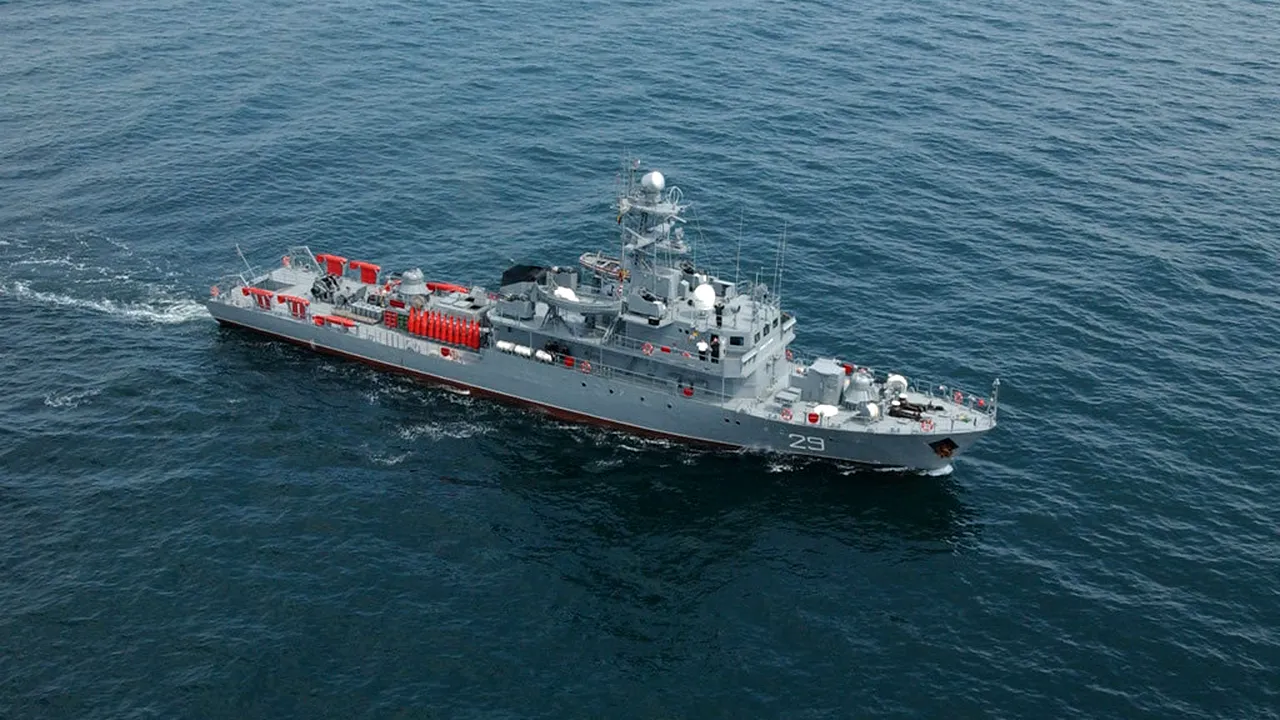 Dragorul maritim „Locotenent Dimitrie Nicolescu” a suferit avarii în urma exploziei unei mine marine