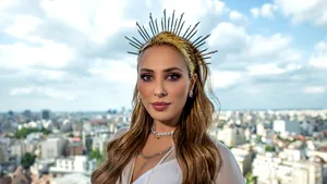 Surya Namaskar în tradiţia Yoga. Iulia Vântur s-a transformat în zeiţă, de Ziua mondială a Soarelui GALERIE FOTO 