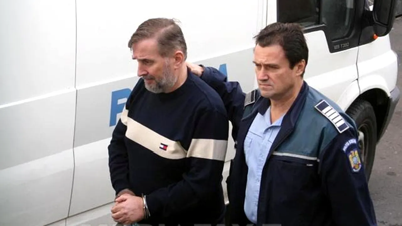 Bărbatul care şi-a ucis soţia şi un copil în SUA a plâns în faţa judecătorilor Curţii de Apel Bucureşti
