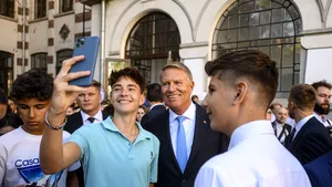 Klaus Iohannis afirmă că România are nevoie de mai mulţi absolvenţi de studii superioare