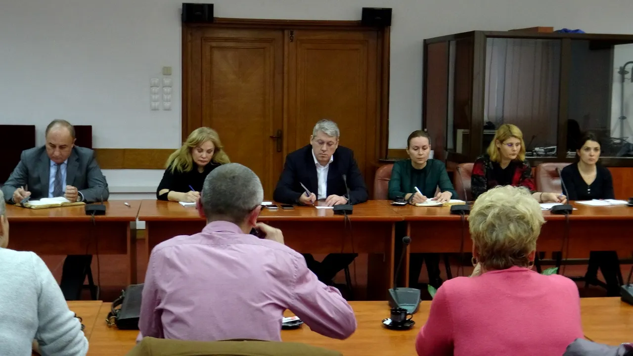 Ministrul Justiţiei s-a întâlnit cu reprezentanţii grefierilor, după protestele recente