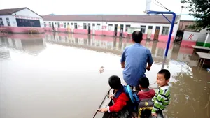 Bilanţul intemperiilor, care continuă să afecteze sudul Chinei, a ajuns la 211 morţi