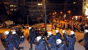 Ambasada SUA la Belgrad, atacată cu pietre