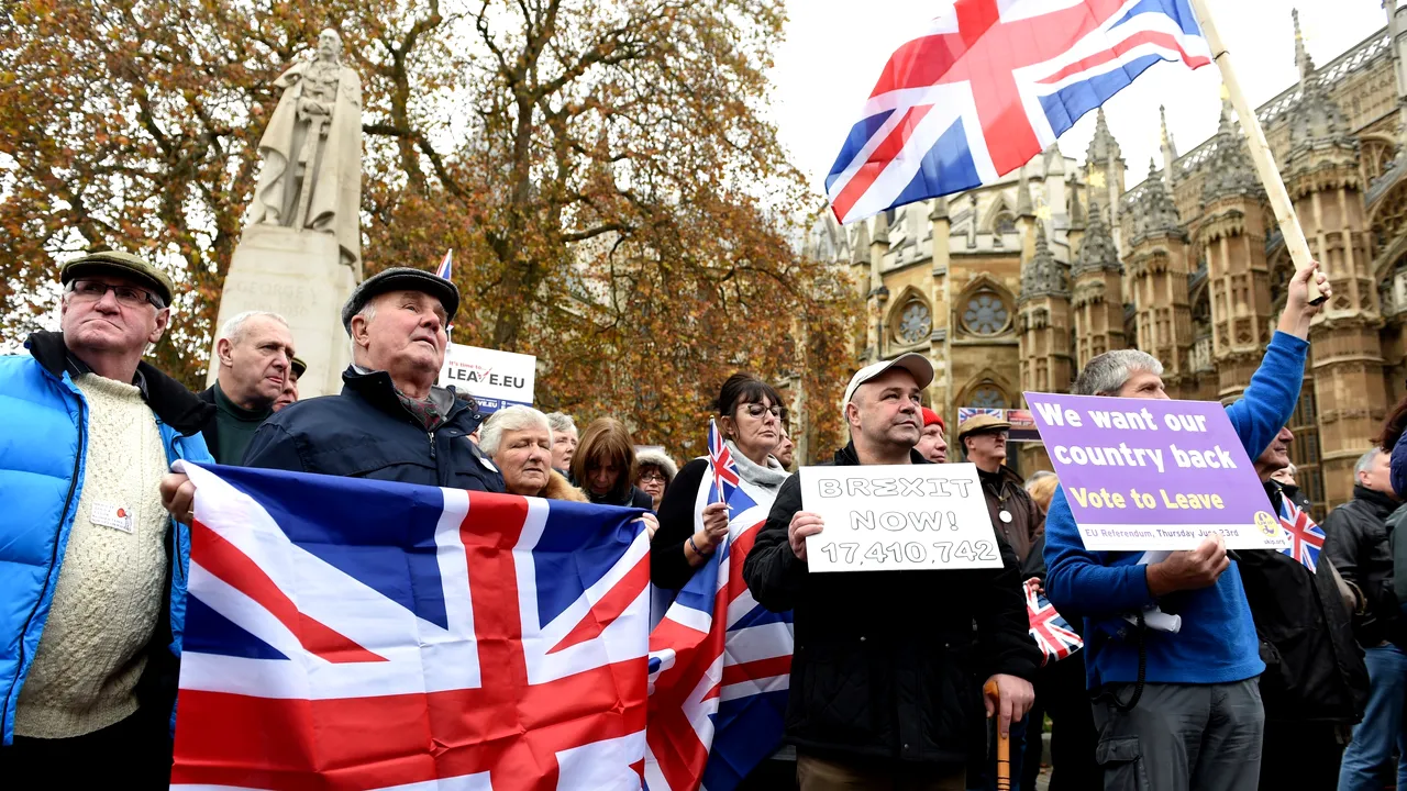 Românii din Marea Britanie spun că, după şase luni, Brexit se simte în buzunarul fiecăruia 