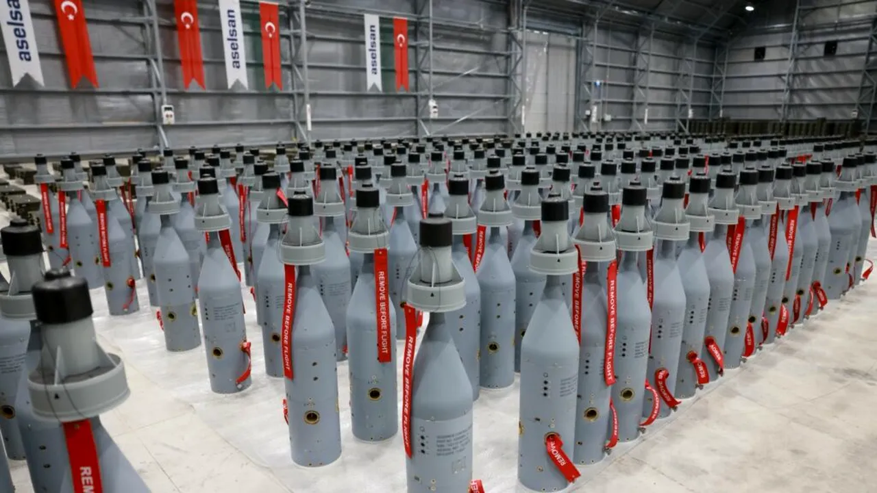 Turcii deschid o fabrică unde vor produce kituri de ghidare laser. Acestea transformă bombele convenționale în muniție inteligentă