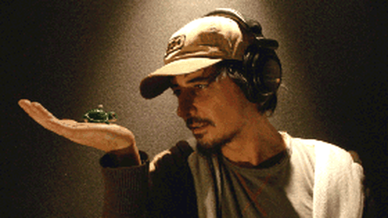 Silent Bass cântă în deschiderea concertului Amon Tobin de pe 27 aprilie