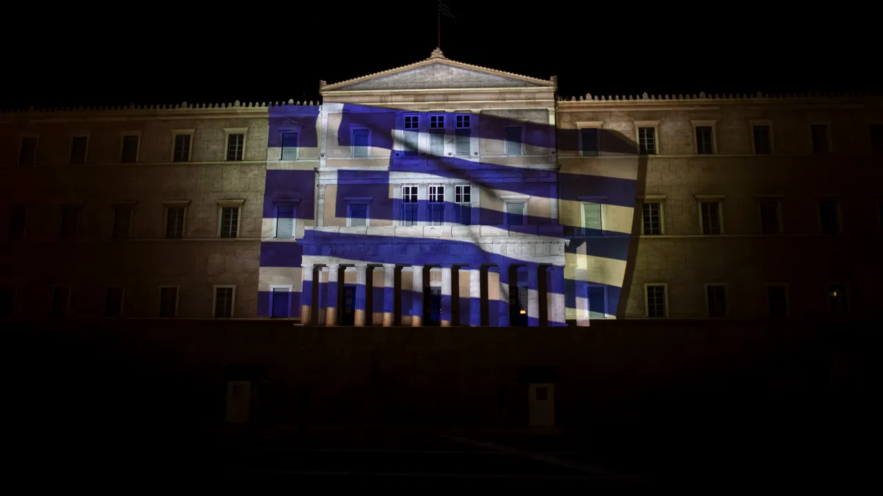 Încă un deputat grec depune plângere pentru tentativă de piraterie telefonică
