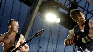 Ce trupe vor deschide concertul Red Hot Chili Peppers de la Bucureşti