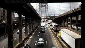 Un pod din Washington DC, închis după descoperirea unui pachet suspect