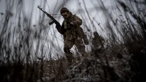 Forțe noi în armata Ucrainei: Persoanele cu vârsta peste 60 de ani se vor putea înrola voluntar. Zelenski a promulgat legea