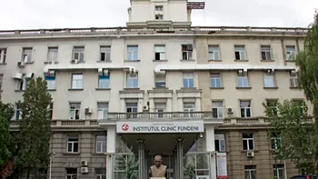 SOCIAL Incendiu la Institutul Clinic Fundeni: 37 de pacienţi, evacuaţi de la etajul 3