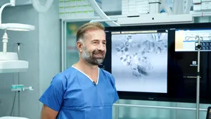 De Ziua Internaţională a Radiologiei, medicul român cu cea mai mare experienţă la nivel european în terapii de embolizare, Dr.Rareş Nechifor: „Radiologia Intervenţională, medicina viitorului, tratează non-chirurgical cele mai grave boli cronice”