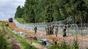 Polonia va ridica un zid la frontiera cu Belarus. De ce au luat această decizie radicală