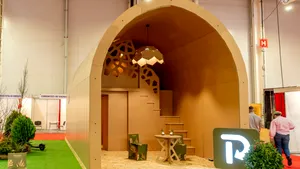 Premiera mondială care schimbă regulile jocului: Pliabil Studio lansează prima casă modulară din carton structural