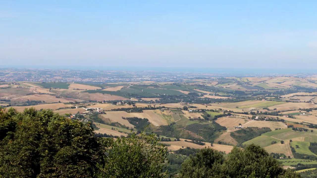 Pare desprins dintr-un film, dar este în Italia. Satul desemnat cel mai frumos în 2026