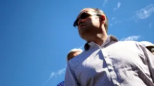 Boc: Şoseaua de centură a Iaşiului va fi gata în mai 2012