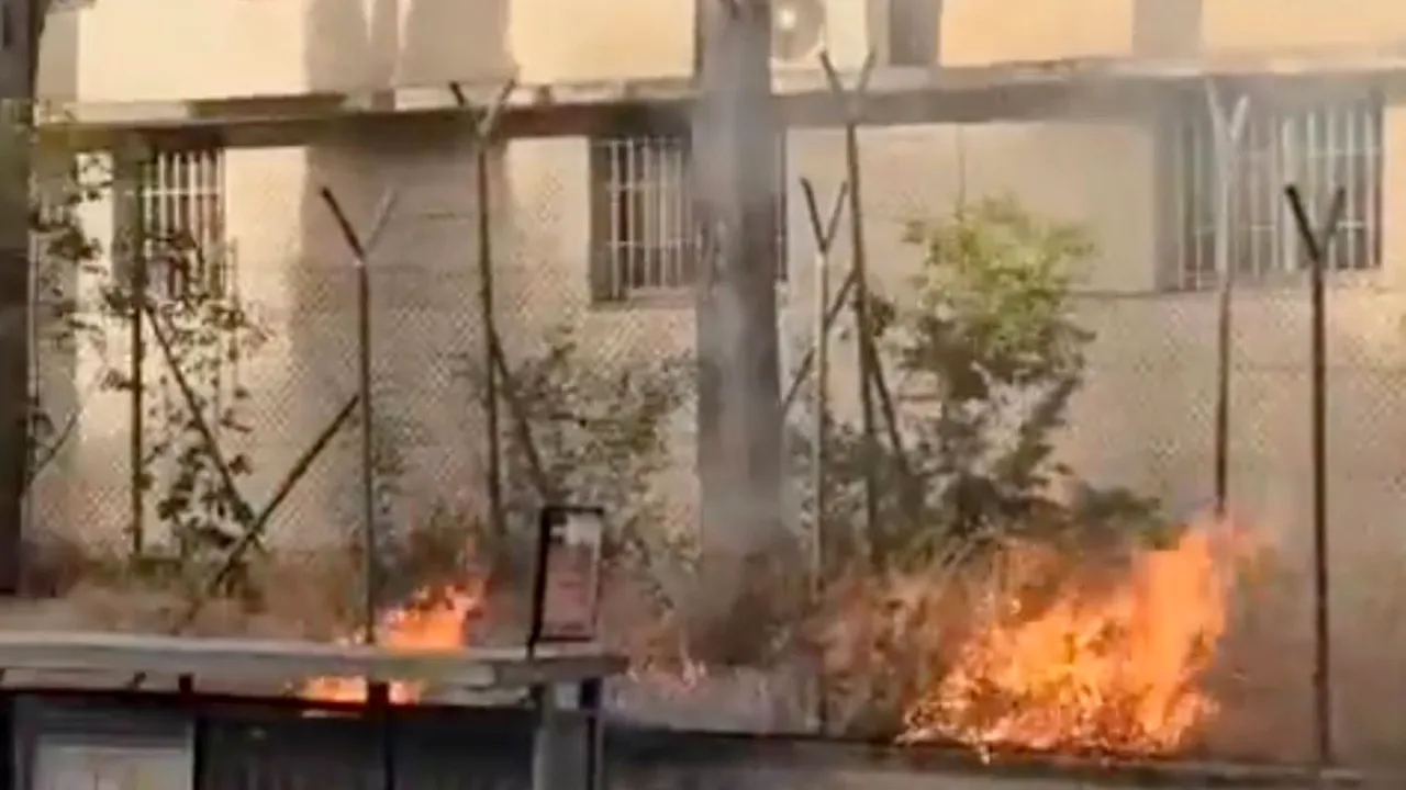 Sediul agenţiei ONU pentru refugiaţii palestinieni din Ierusalimul de Est a fost incendiat