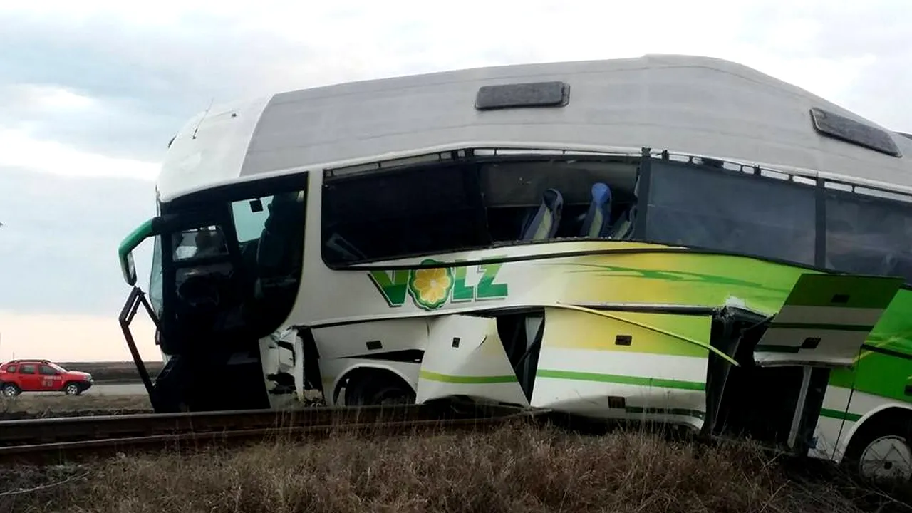 Tragedie în Serbia | Un mort şi 25 de răniţi după răsturnarea unui autocar polonez în nordul Serbiei - FOTO