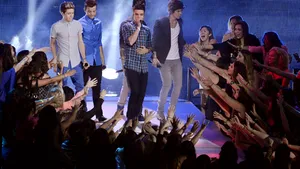 MTV Video Music Awards 2012: care au fost ţinutele vedetelor - GALERIE FOTO