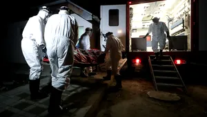 Cadre medicale de la Spitalul Judeţean de Urgenţă Slatina, în izolare după ce au intrat în contact cu un pacient asimptomatic cu COVID-19