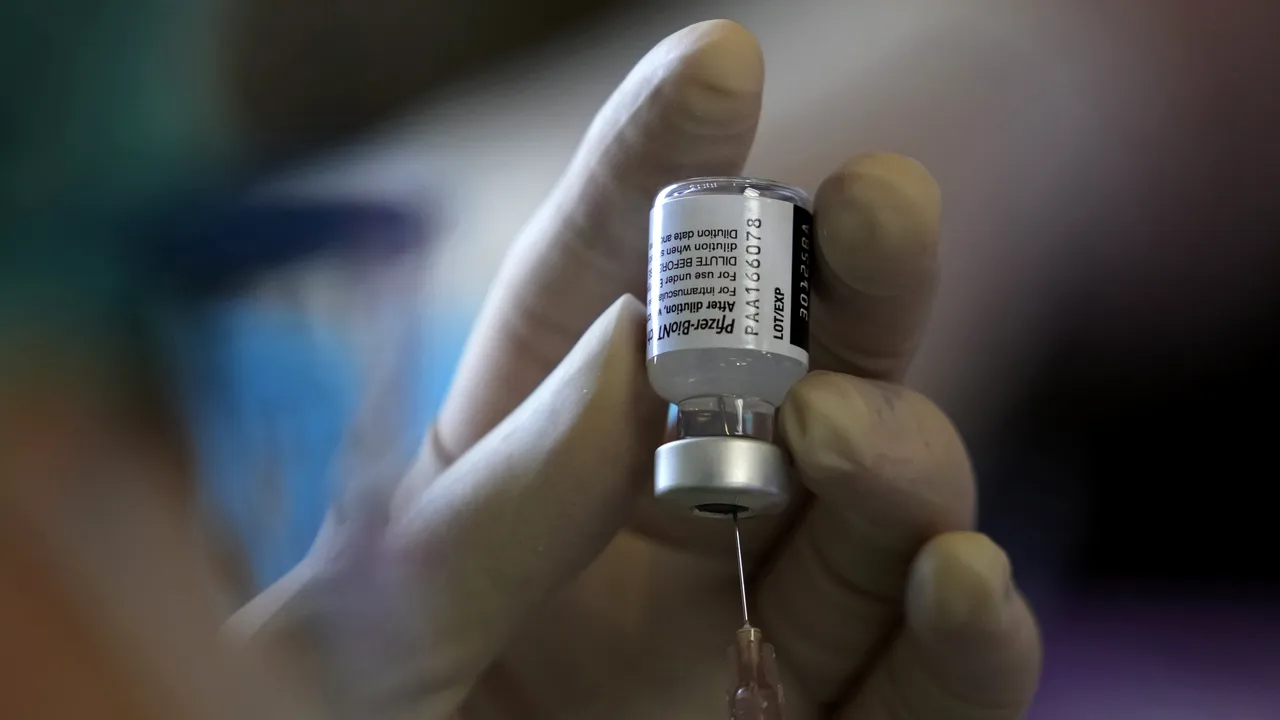 Campania de vaccinare anti-COVID. Peste 13.000 de români s-au vaccinat în ultimele 24 de ore. Statistici CNCAV actualizate