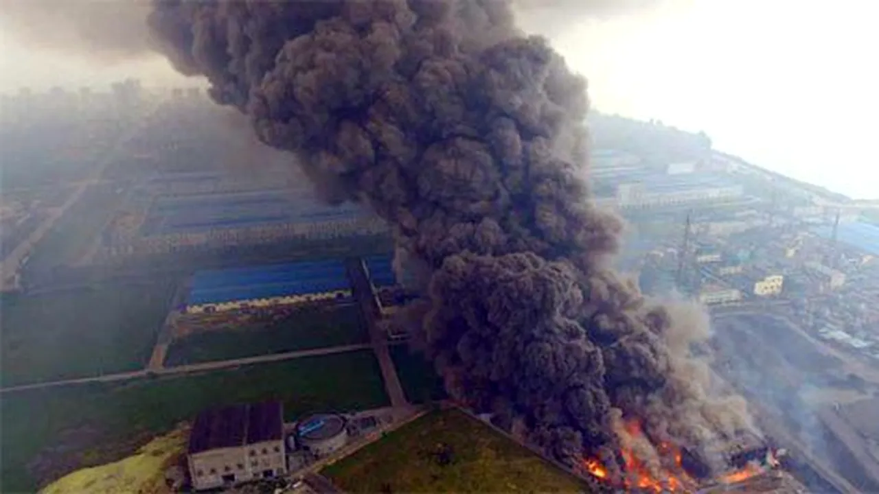 Douăzeci şi unu de morţi într-o explozie la o centrală electrică din China - FOTO