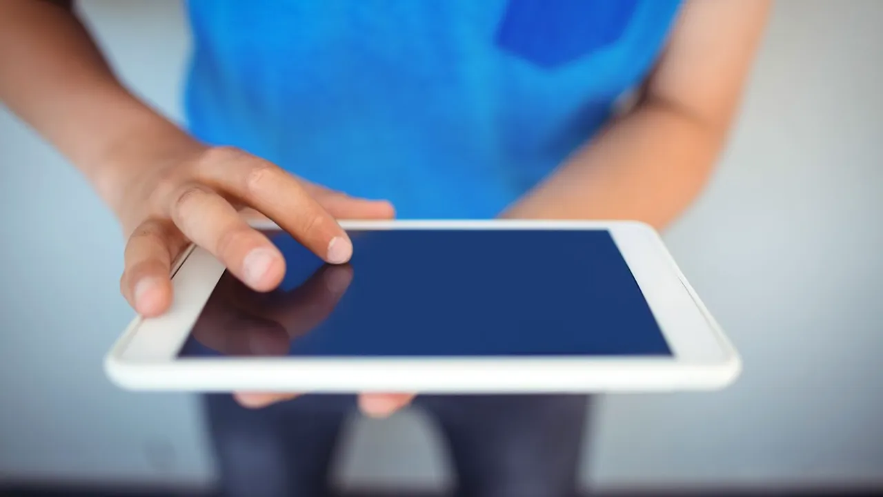 Studiu: Navigarea continuă pe TikTok şi YouTube Shorts poate creşte plictiseala